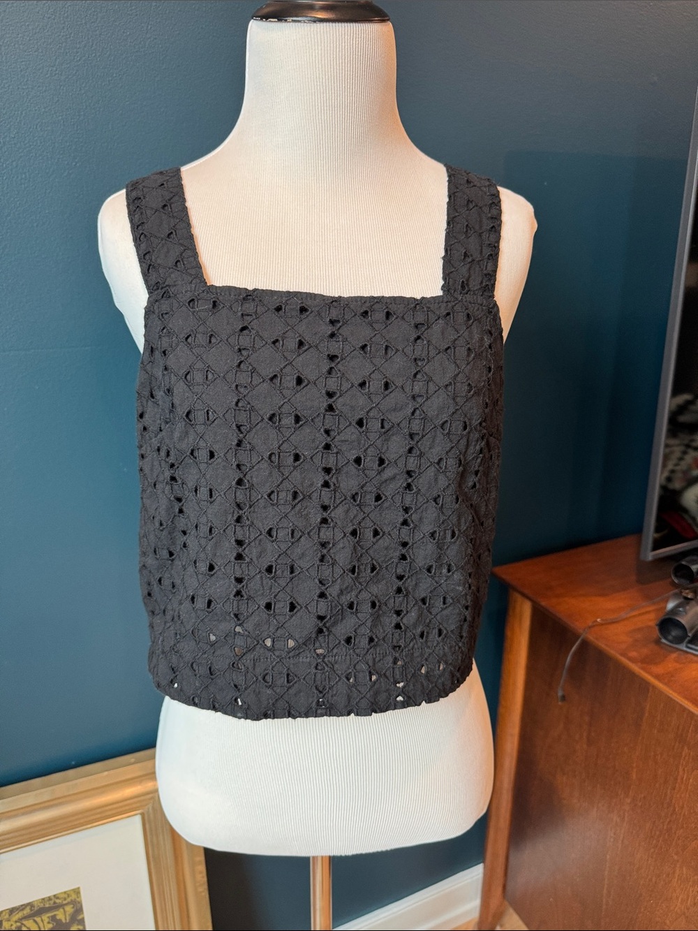 Black Eyelet Square-Neck Crop Tank Top
